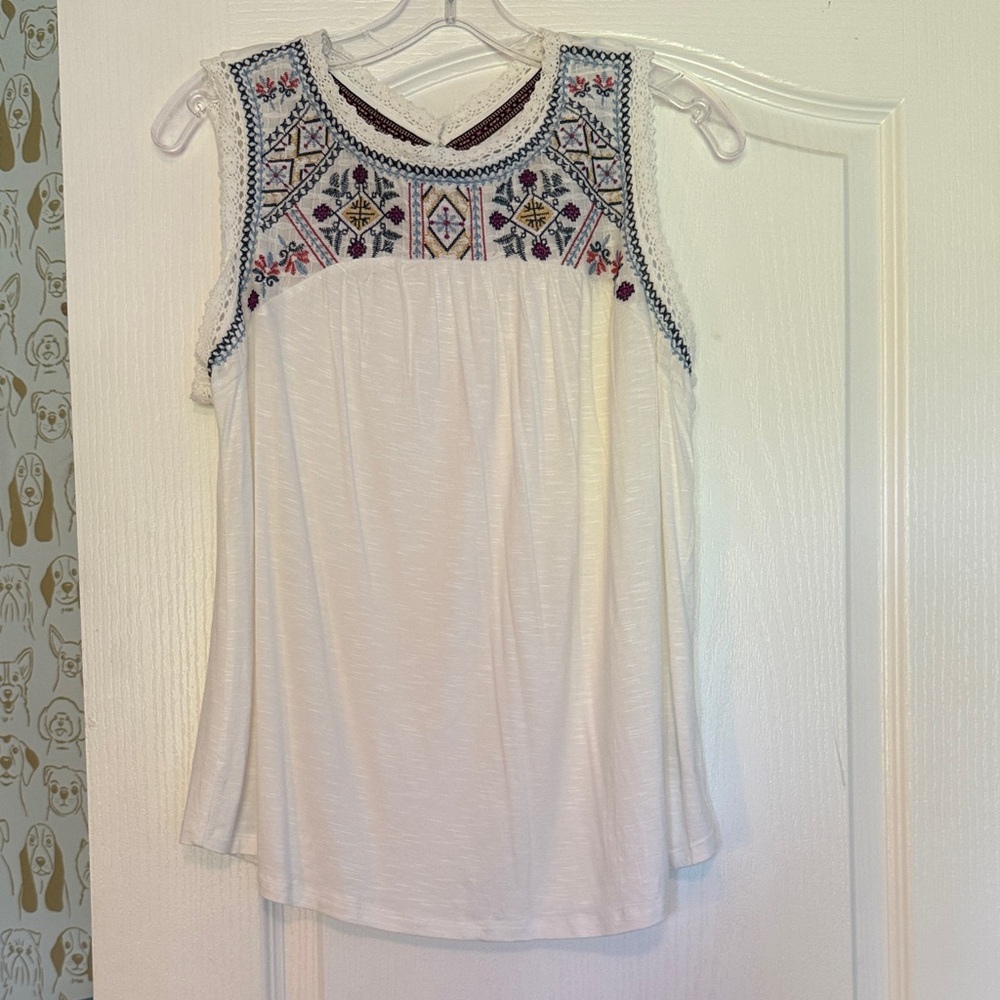 Knox Rose Ivory Sleeveless Blouse with Multicolor Embroidery